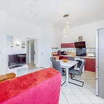 Amazing In With Wifi Апартаменти *