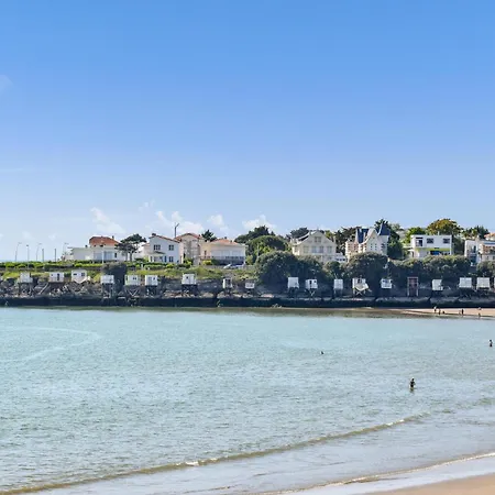 1 Bedroom Cozy Apartment In Royan Appartamento *