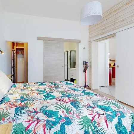 Lejlighed 1 Bedroom Cozy Apartment In Royan Royan