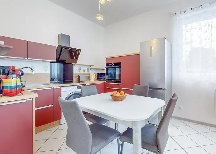 Awesome In With Wi-fi Apartment *